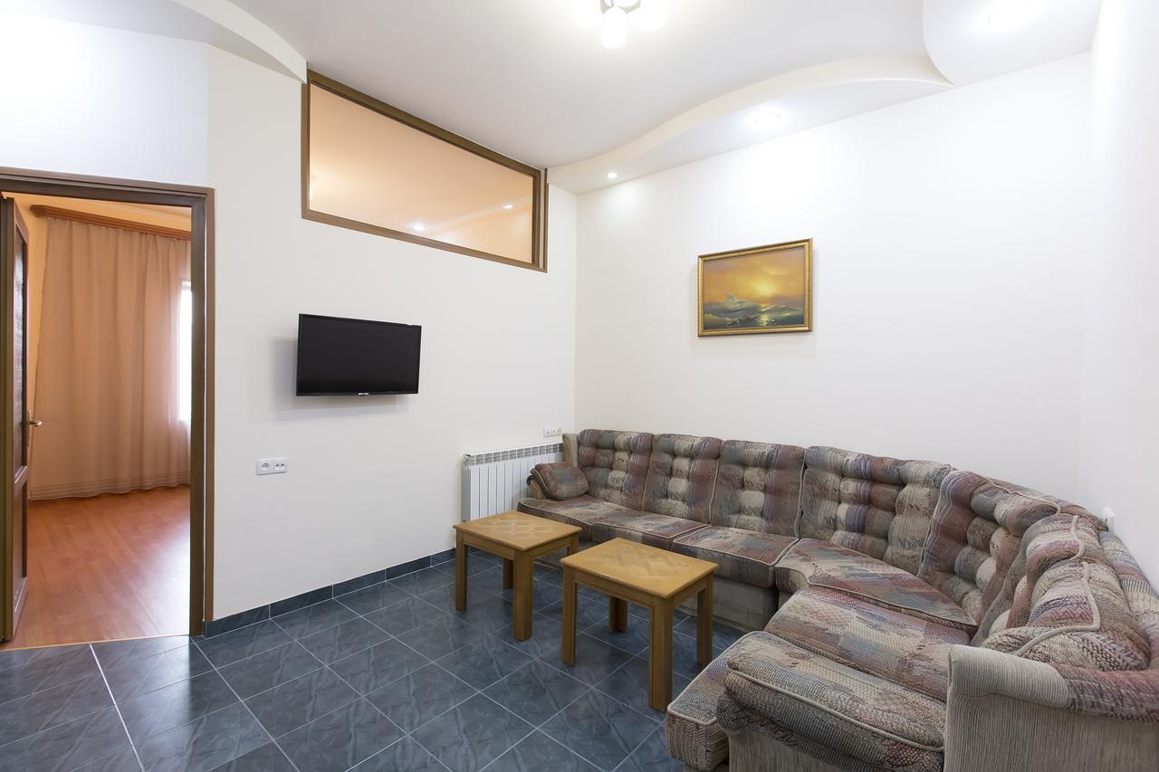 Umba Apartment N1 - 2 Bedrooms Jereván Kültér fotó